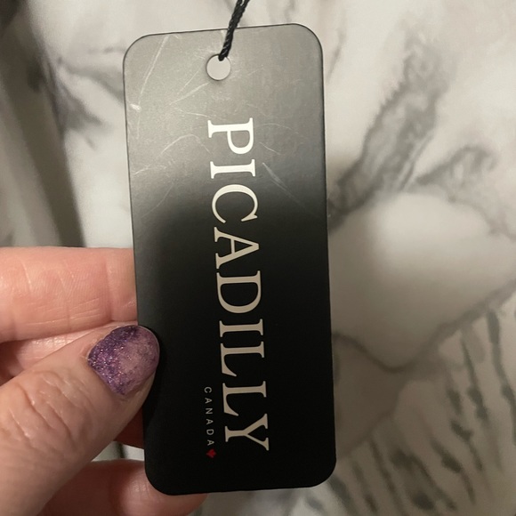 Piccadilly Blouse NWT - Picture 3 of 5